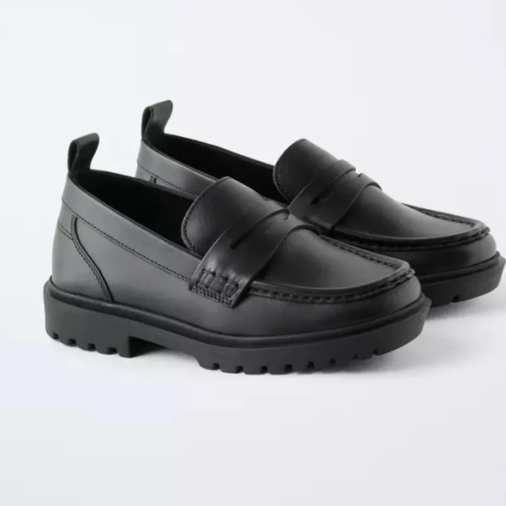 Zara Girls Classic Black Leather School Loafers Sz-34/2.5